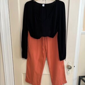 Women's Black Long-Sleeve Top & Coral Wide-Leg Pants Outfit